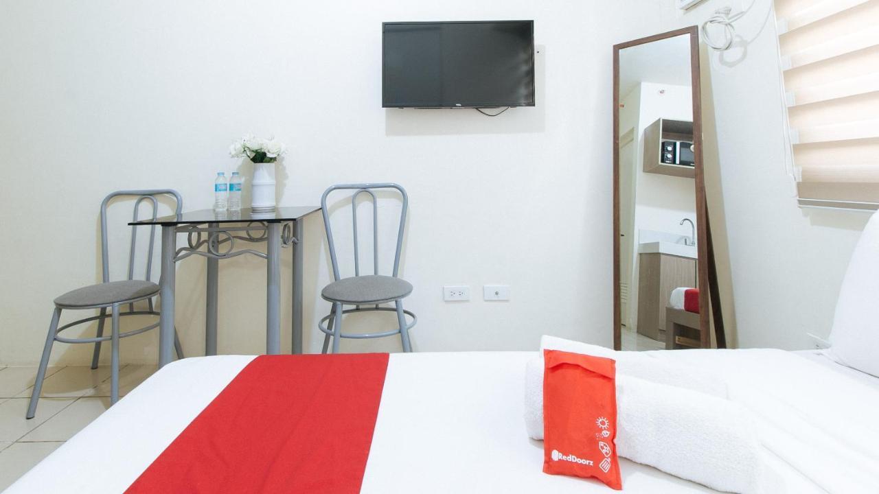 Reddoorz Plus @ Urban Deca Tower Edsa 2 Mandaluyong Eksteriør bilde