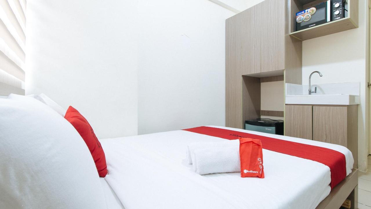 Reddoorz Plus @ Urban Deca Tower Edsa 2 Mandaluyong Eksteriør bilde